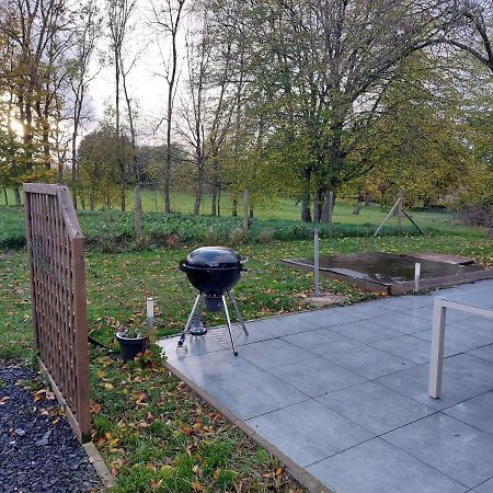 Le Reposoir Maison Spacieuse Avec Feu Au Bois Bertogne Exterior photo