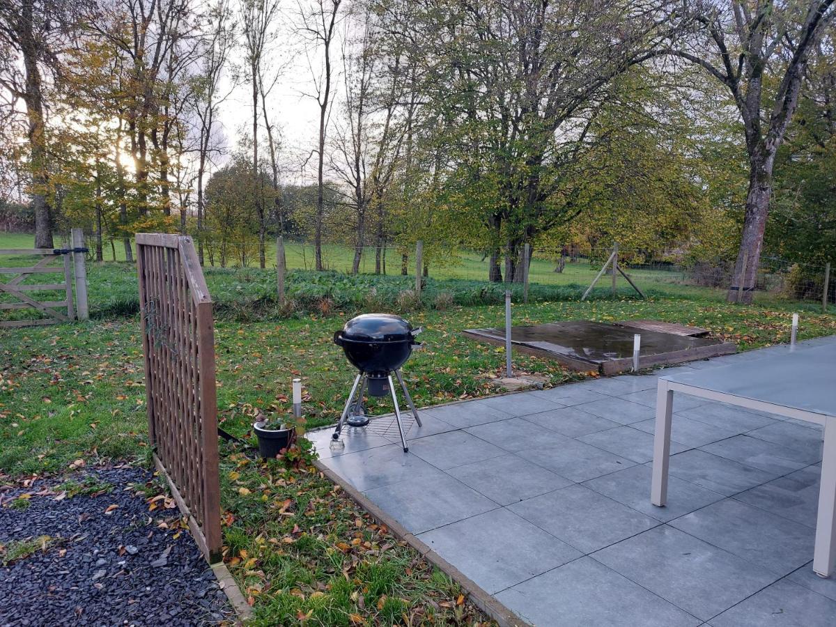 Le Reposoir Maison Spacieuse Avec Feu Au Bois Bertogne Exterior photo