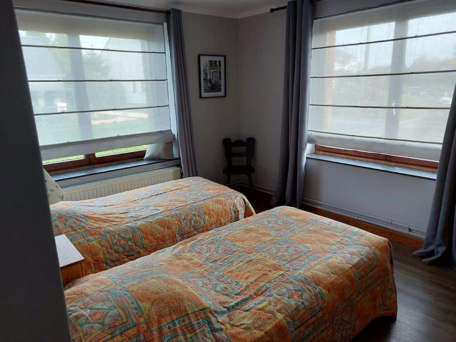 Le Reposoir Maison Spacieuse Avec Feu Au Bois Bertogne Exterior photo
